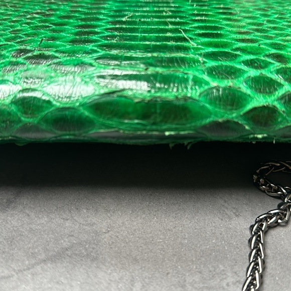 Genuine python green clutch bag. Made in Bali - Picture 4 of 16